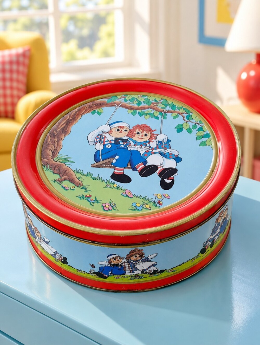 Vintage 1987 Raggedy Ann & Andy Parco Foods 10" Round Cookie Tin